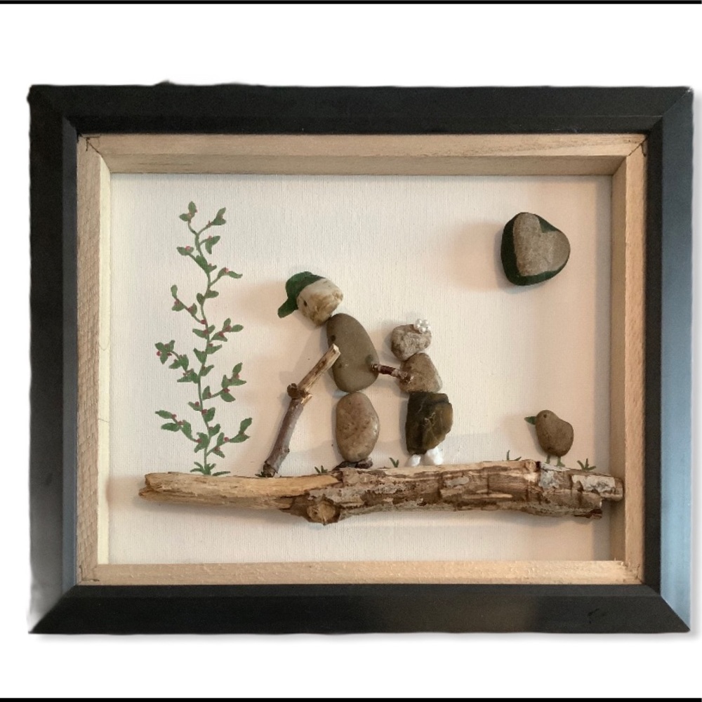 Pebble art sweet senior couple 8x10